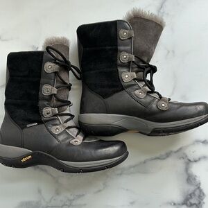 Dansko Camryn Black Nubuck Winter Lace Up Boot w/ Real Fur Lining Size 36